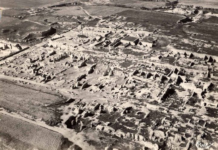 1200px-Carthage_villas-romaines_1950